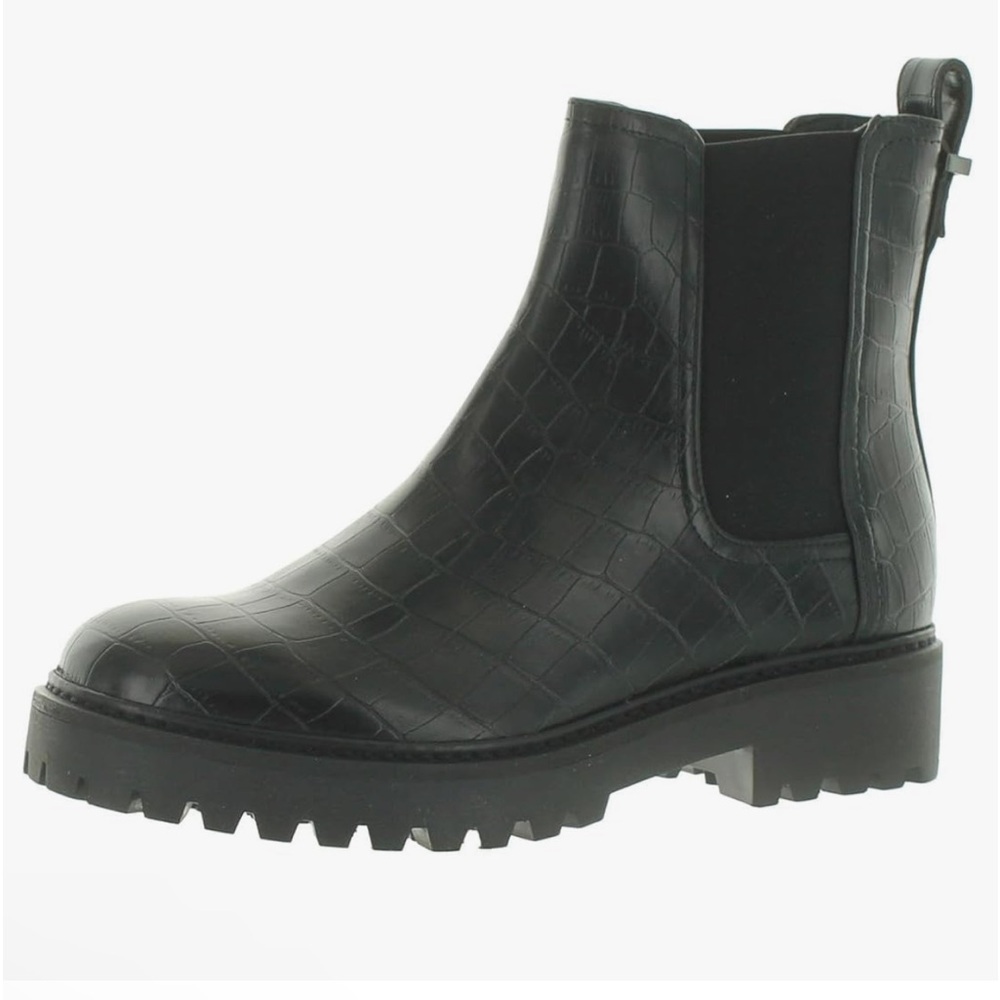 NWT Kenneth Cole Reaction Salt Chelsea Lug Sole Ankle Boot Booties Black…